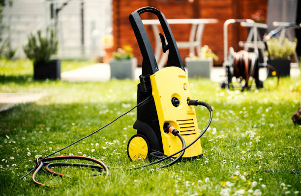 Best Sidewalk and Walkway Cleaning  in Mcdonald, OH